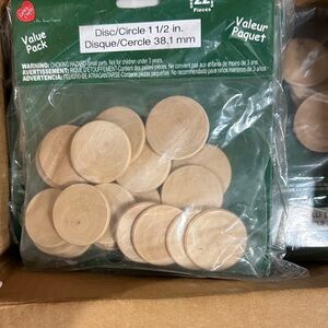 Lot of Lara’s Wood Valué pack Craft Discs for crafts. 18 packs